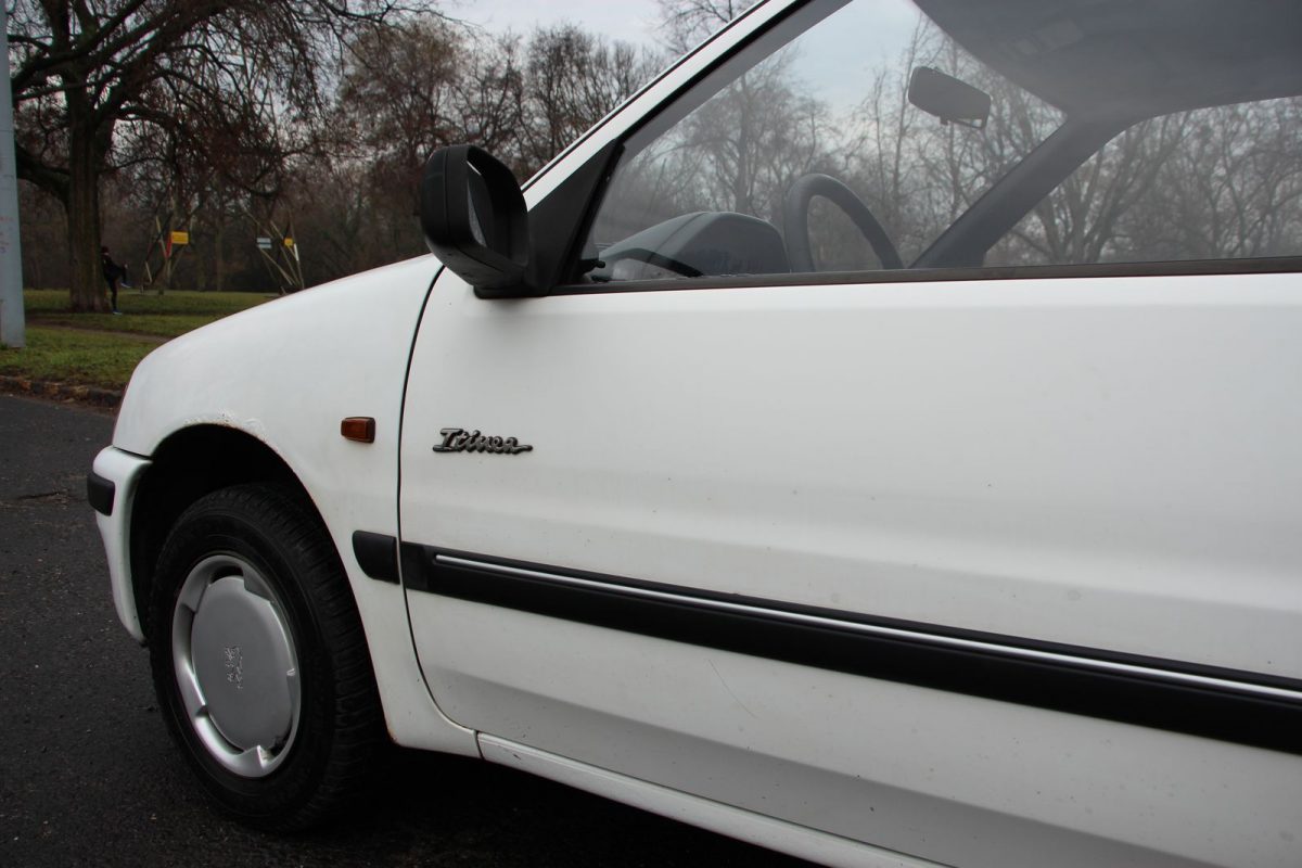 PEUGEOT 106