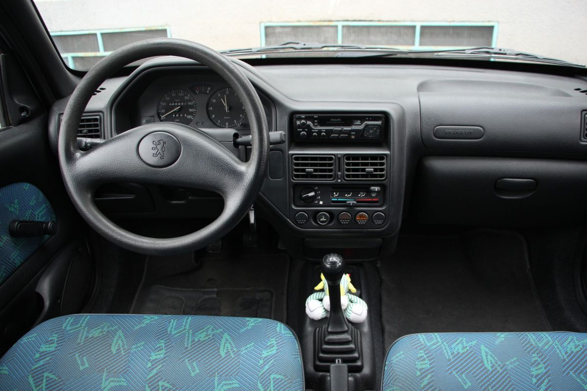PEUGEOT 106