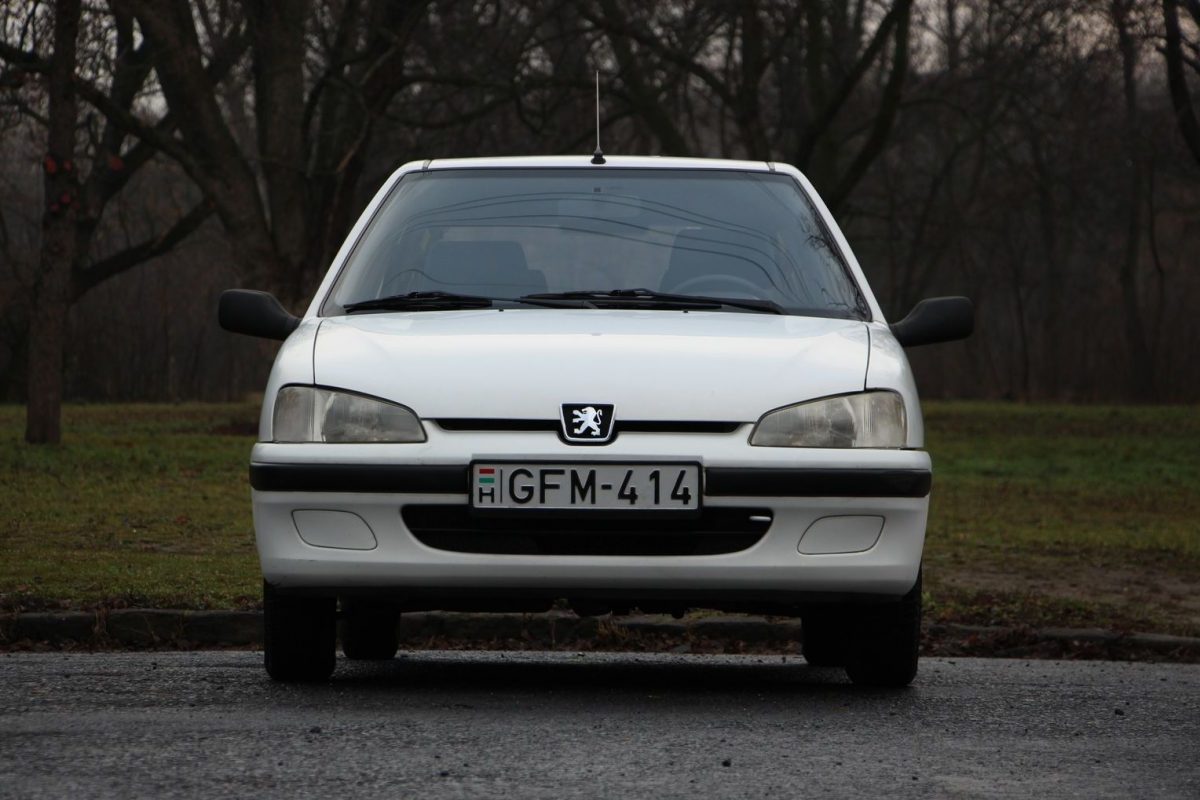 PEUGEOT 106