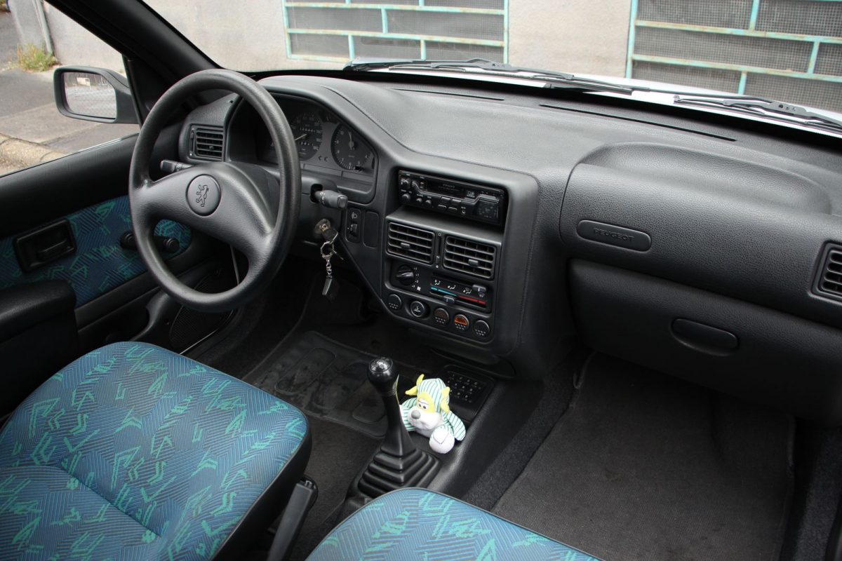 PEUGEOT 106