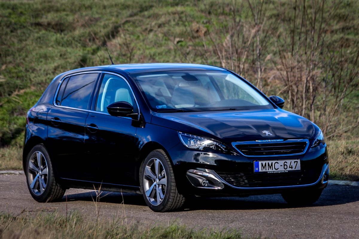 PEUGEOT 308
