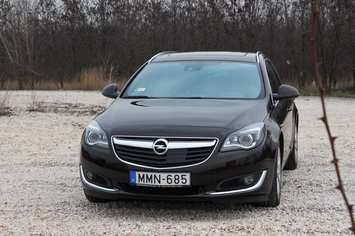OPEL INSIGNIA