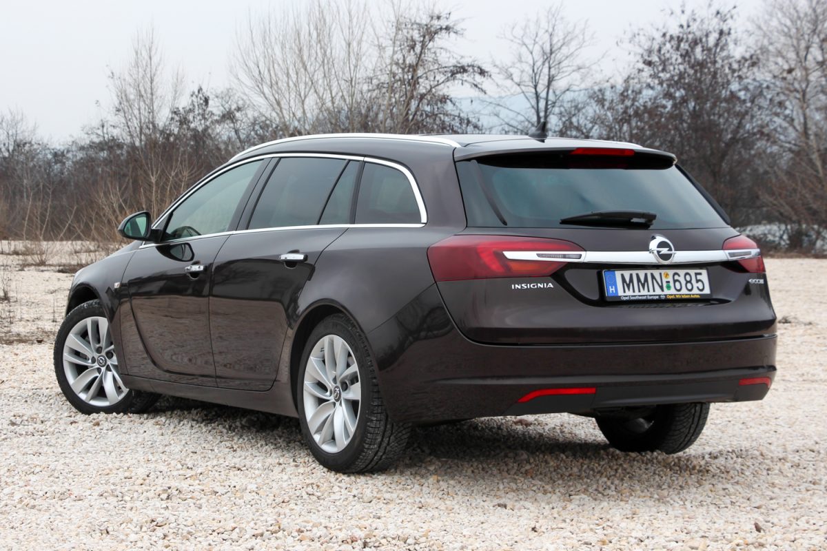 OPEL INSIGNIA