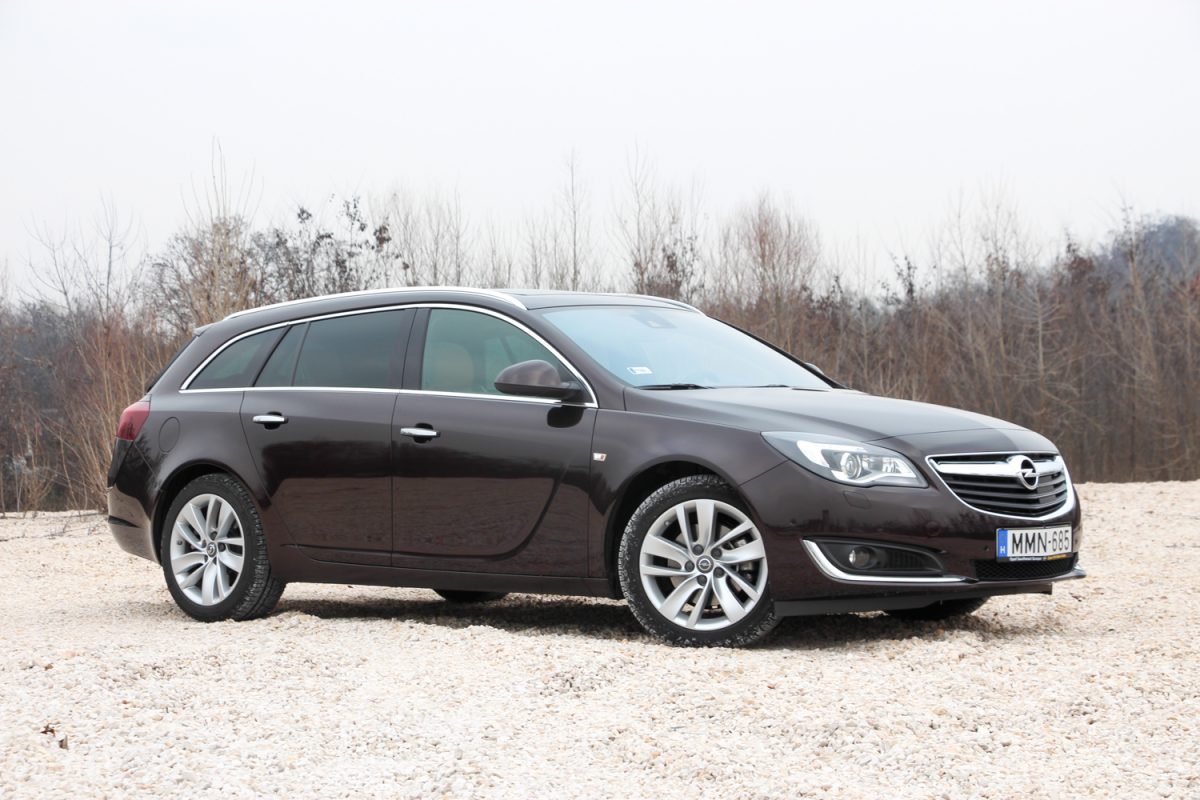 OPEL INSIGNIA