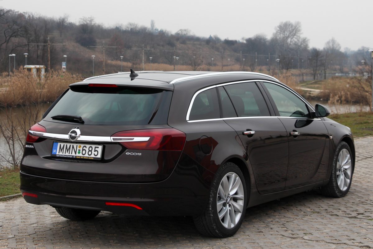OPEL INSIGNIA