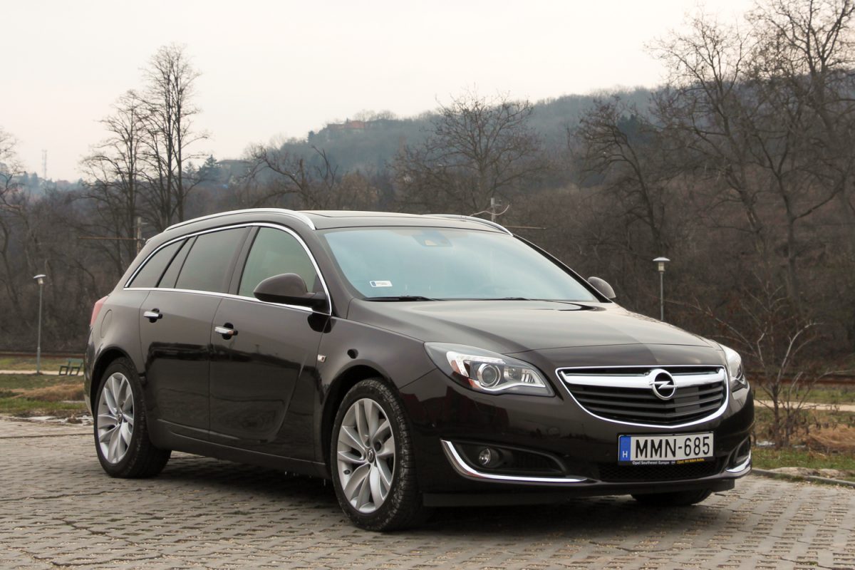 OPEL INSIGNIA