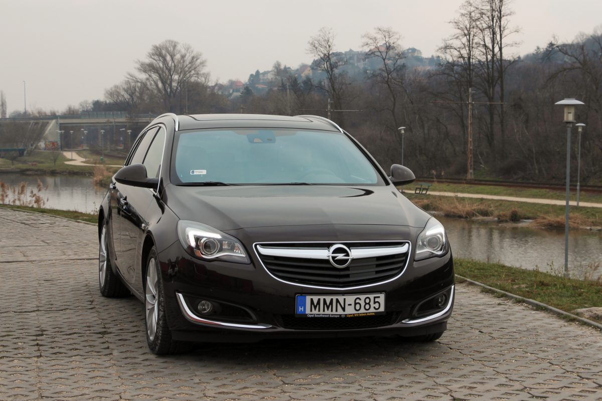 OPEL INSIGNIA