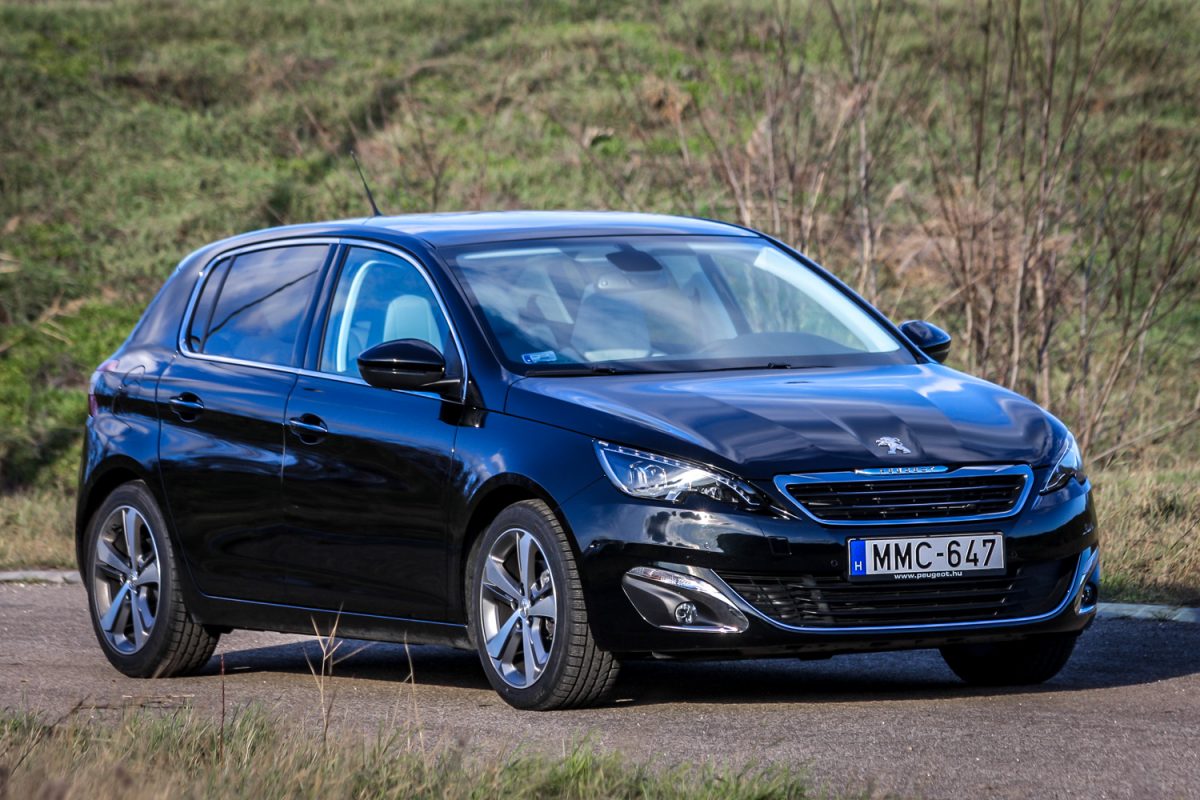 PEUGEOT 308