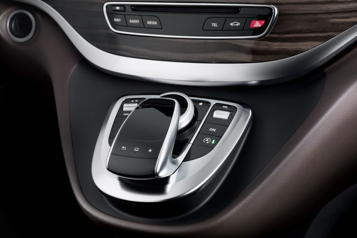 MERCEDES-BENZ V-OSZTÁLY