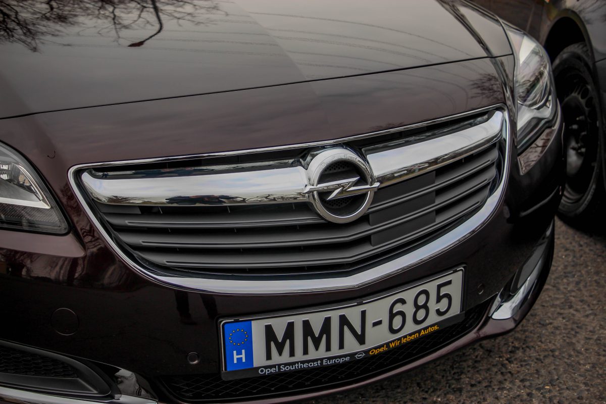 OPEL INSIGNIA