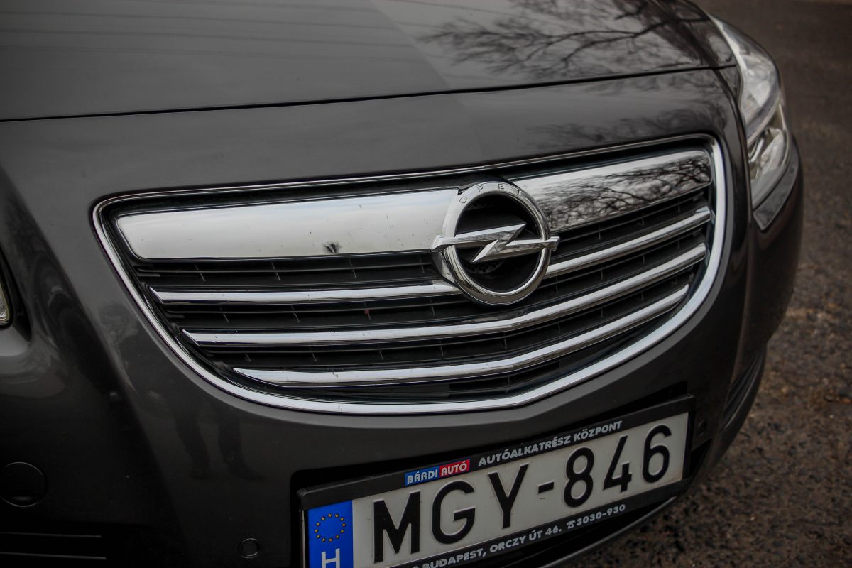 OPEL INSIGNIA