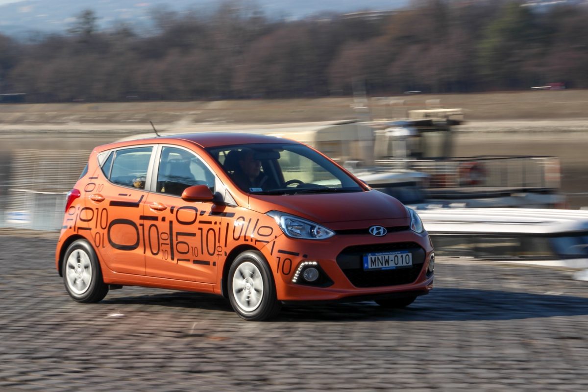HYUNDAI I10