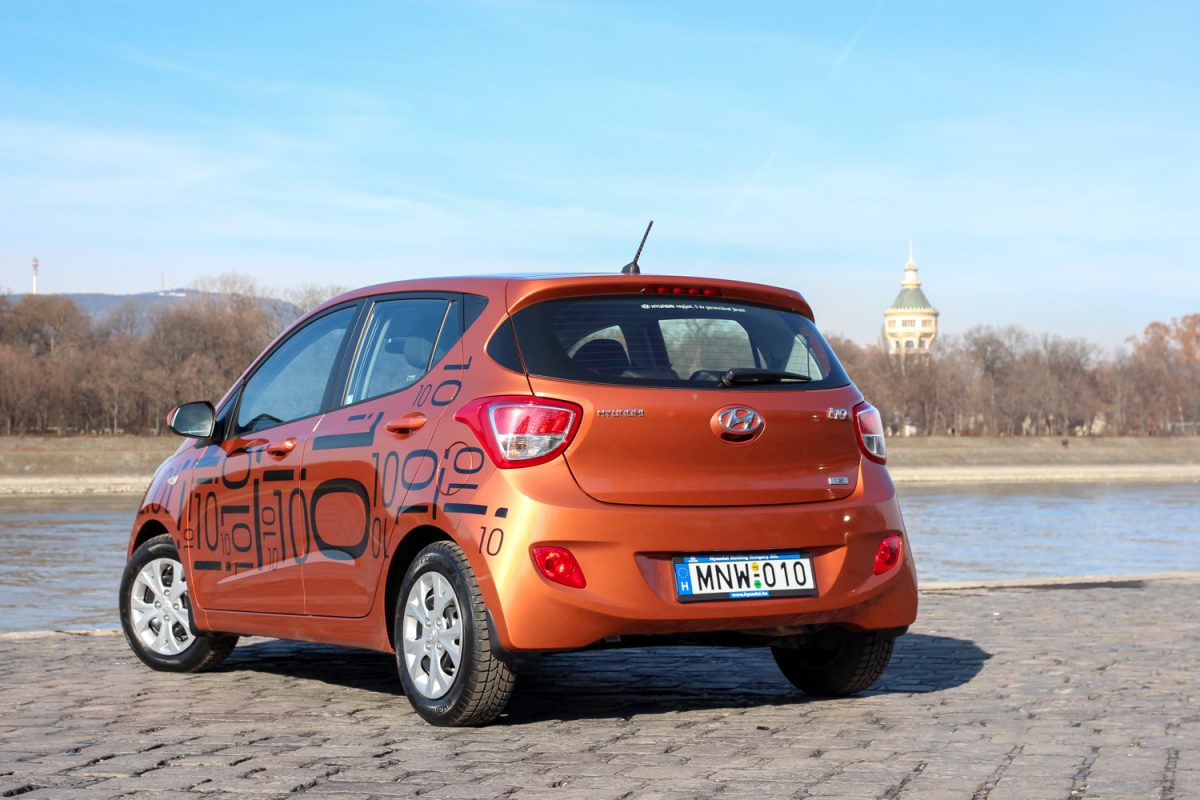HYUNDAI I10