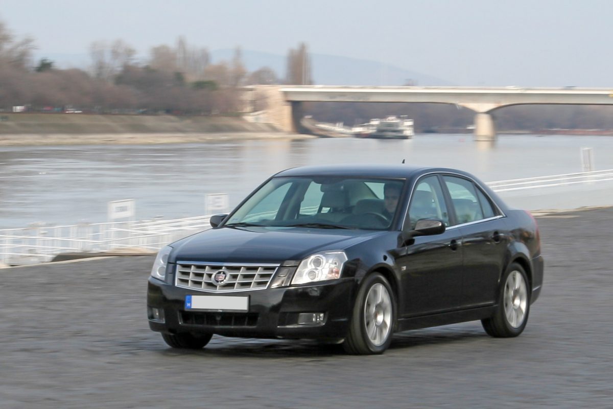 CADILLAC BLS