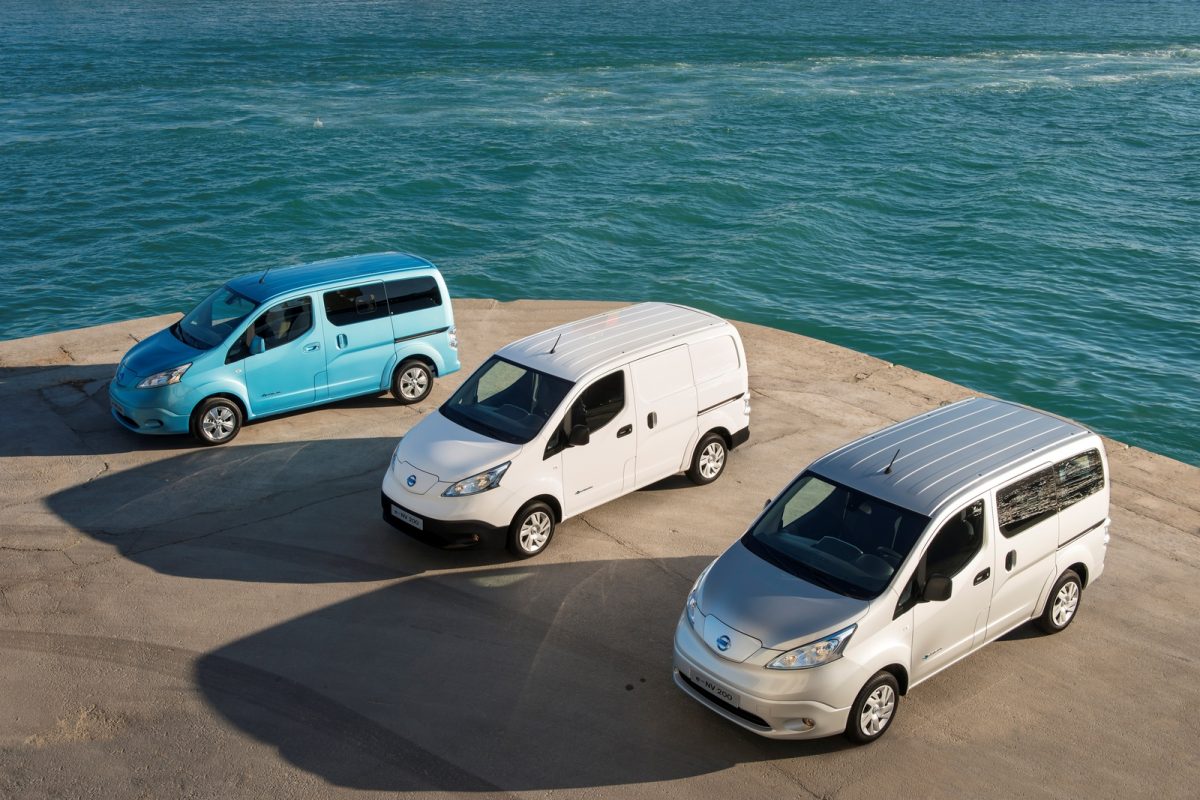 NISSAN NV200