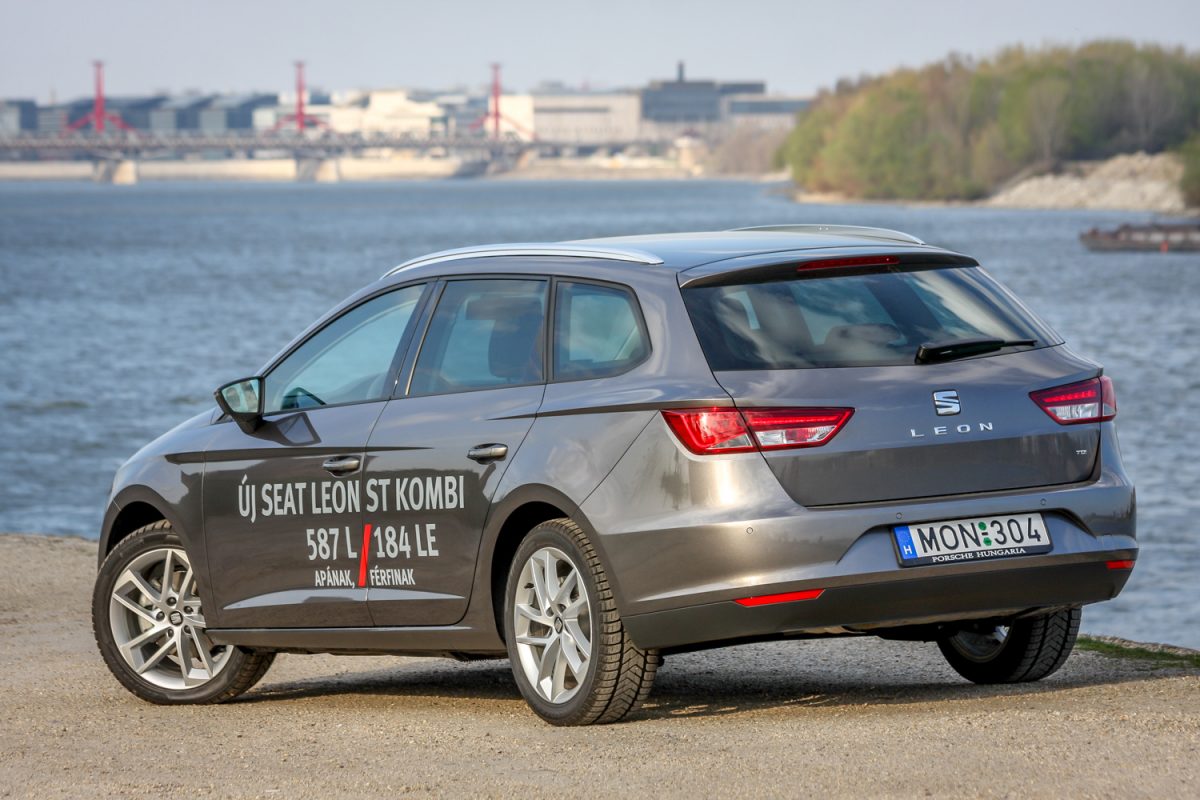 SEAT LEON