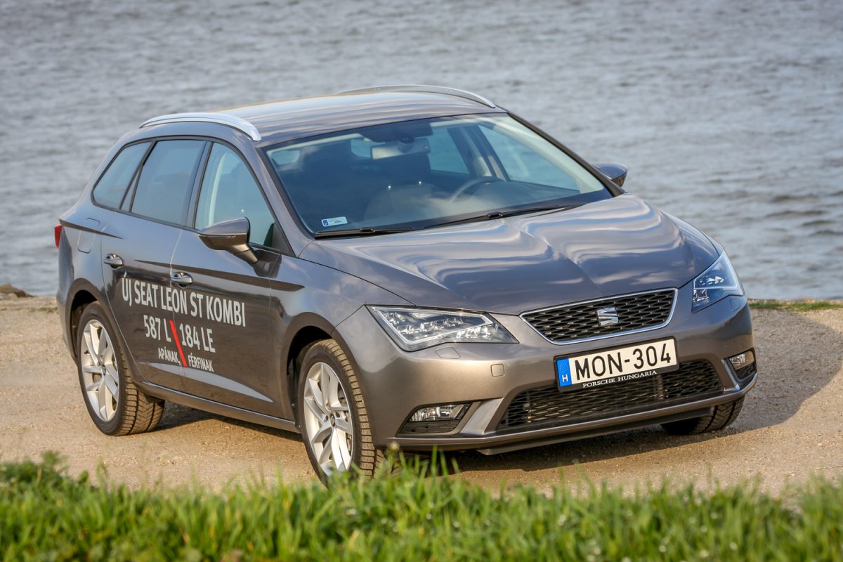 SEAT LEON