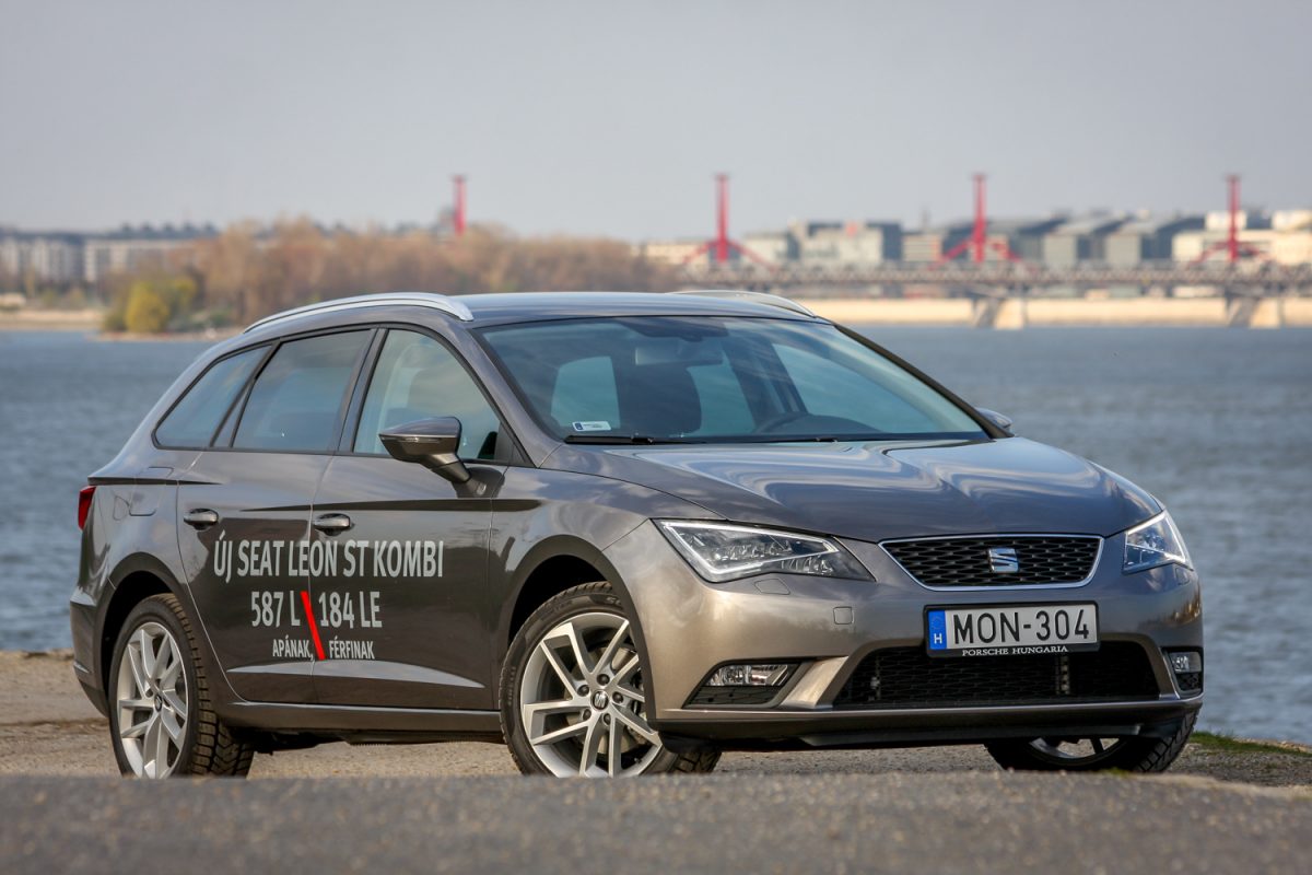SEAT LEON