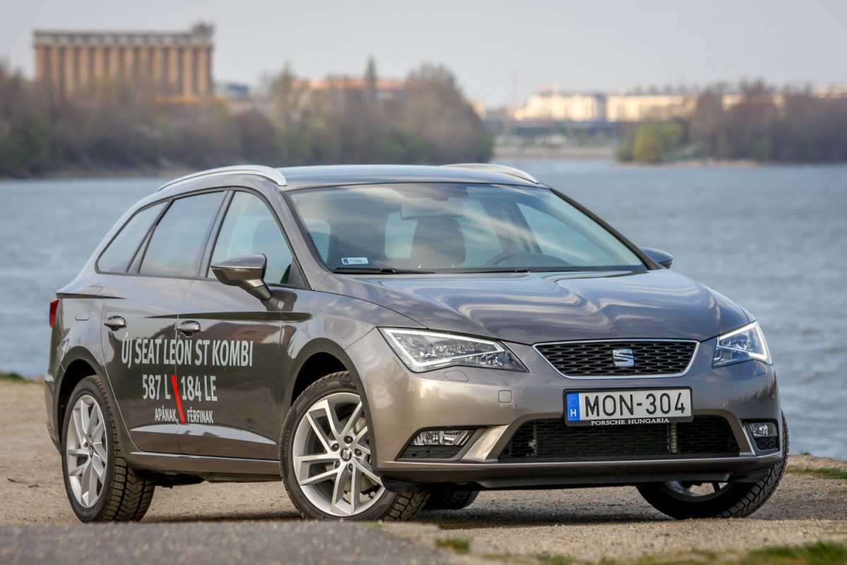 SEAT LEON