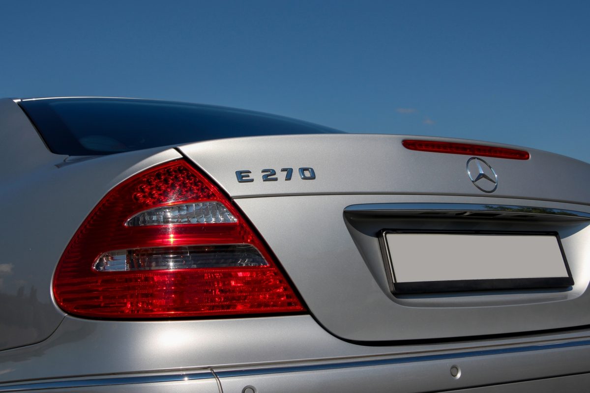 MERCEDES-BENZ E 270