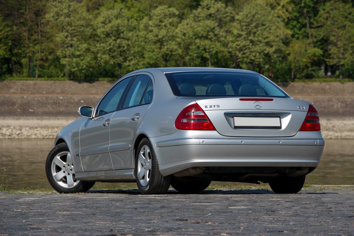 MERCEDES-BENZ E 270