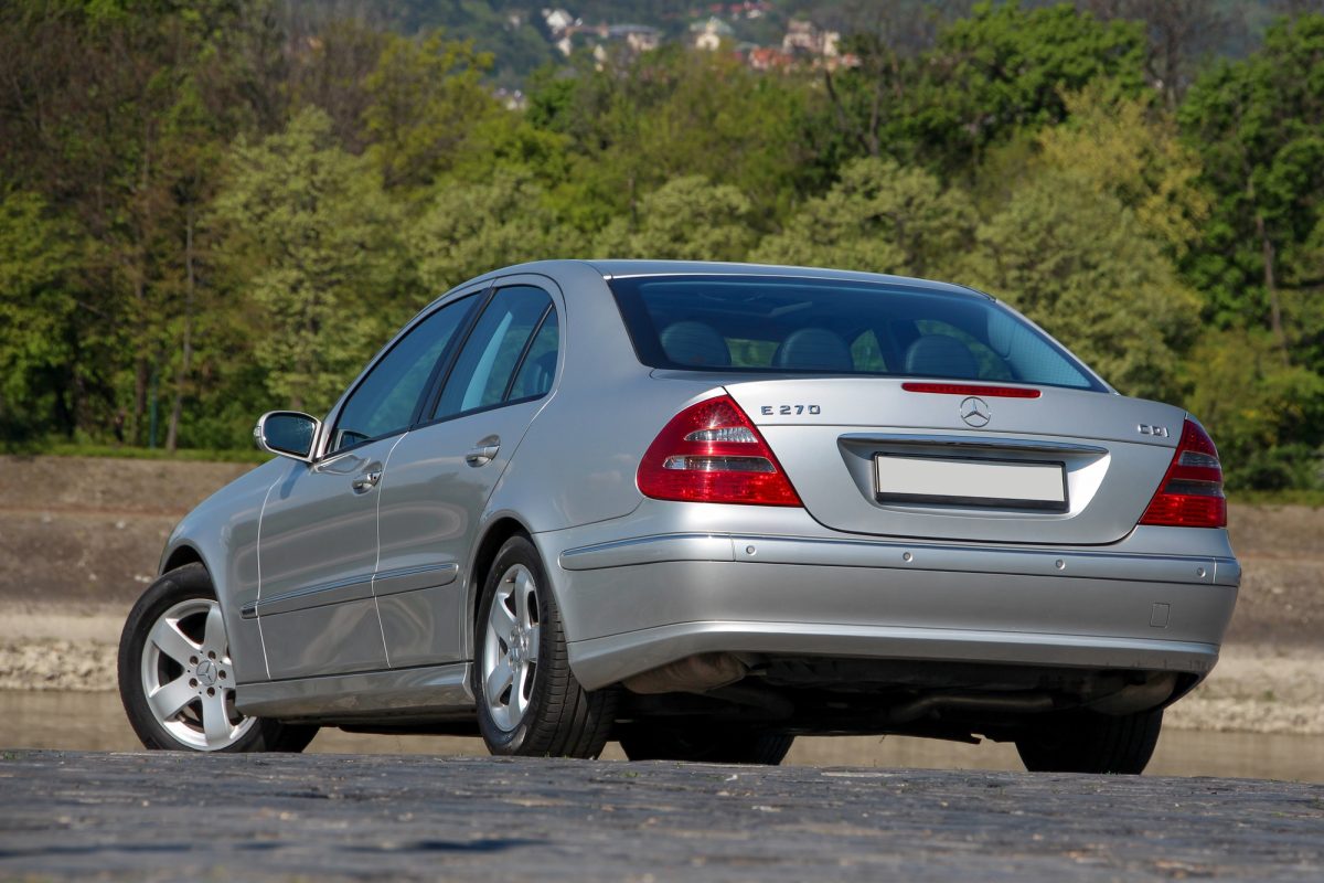 MERCEDES-BENZ E 270