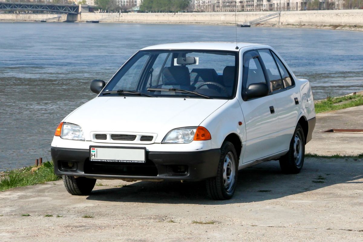 SUZUKI SWIFT