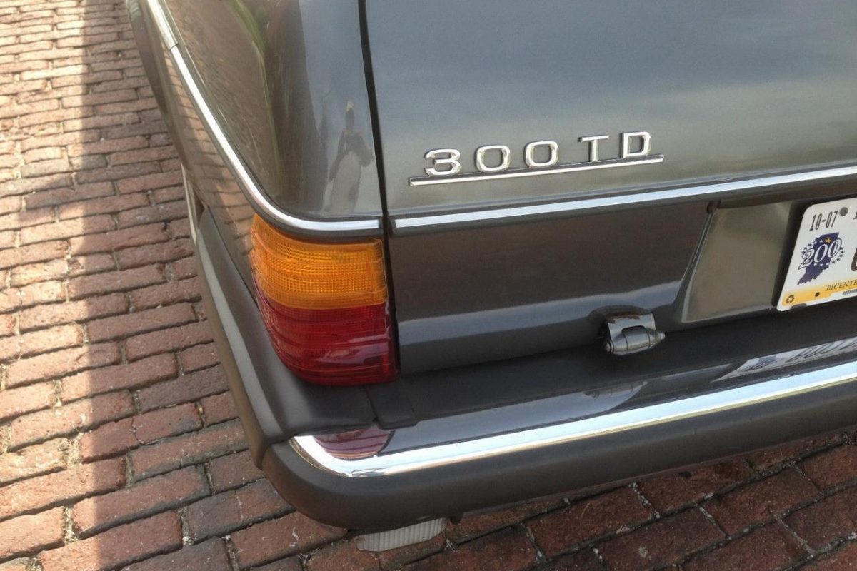 MERCEDES-BENZ E-OSZTÁLY