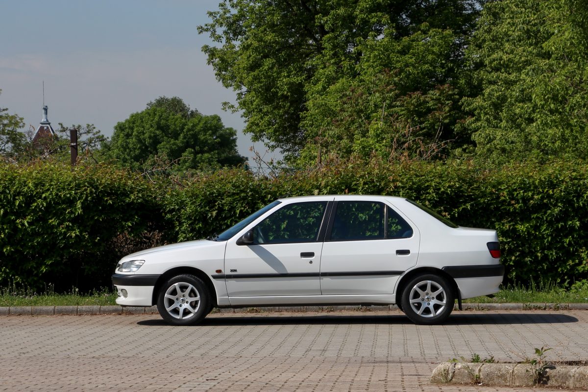 PEUGEOT 306