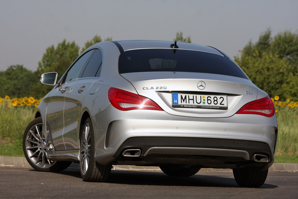 MERCEDES-BENZ CLA 250