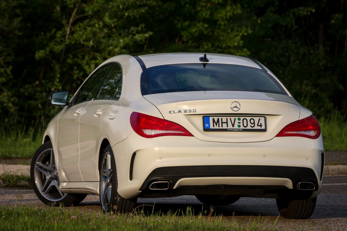 MERCEDES-BENZ CLA 250