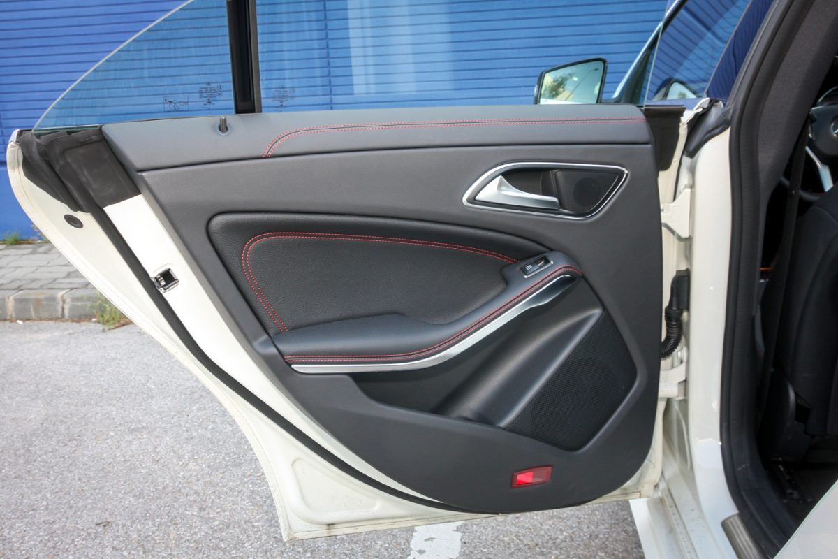 MERCEDES-BENZ CLA 250