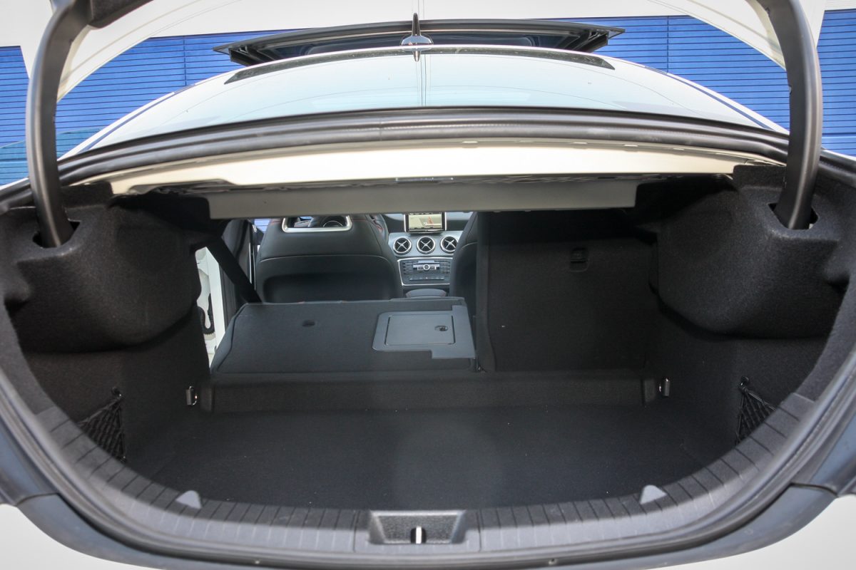 MERCEDES-BENZ CLA 250