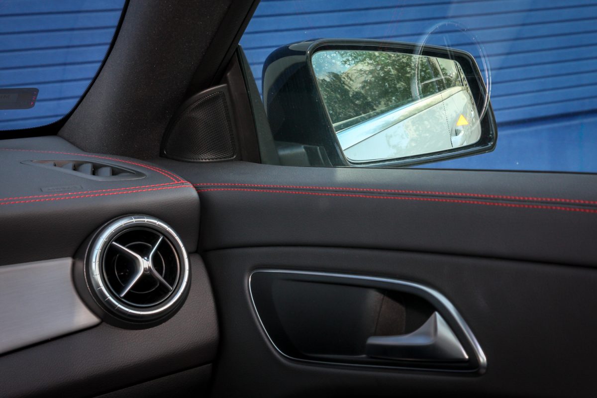 MERCEDES-BENZ CLA 250