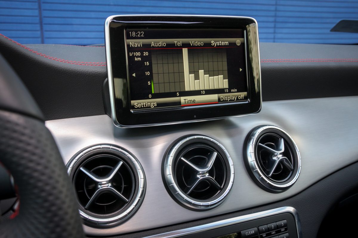 MERCEDES-BENZ CLA 250