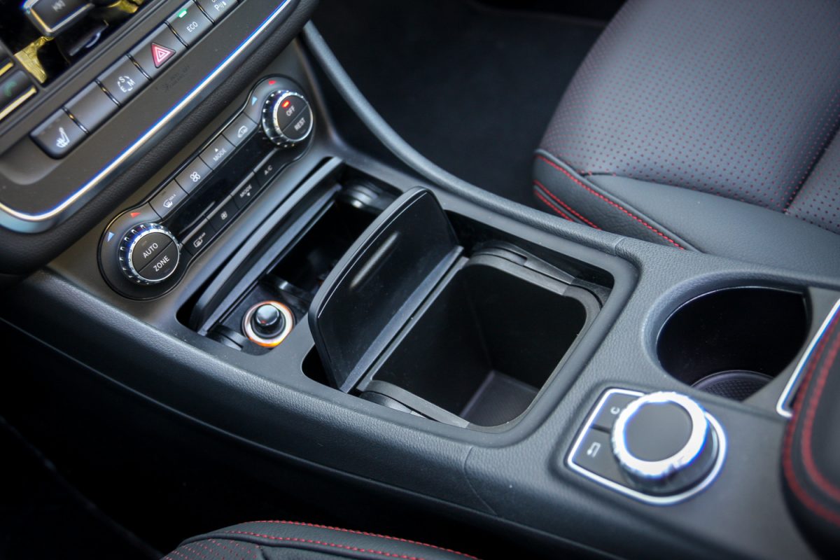 MERCEDES-BENZ CLA 250