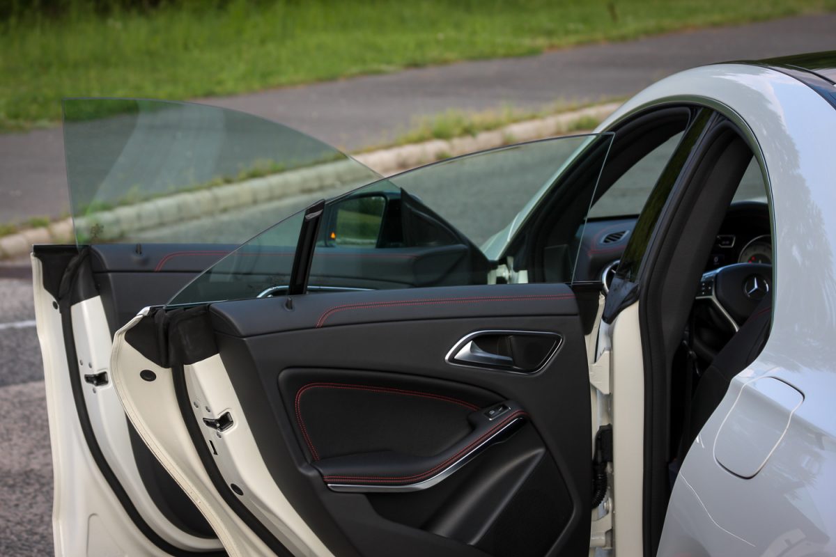 MERCEDES-BENZ CLA 250