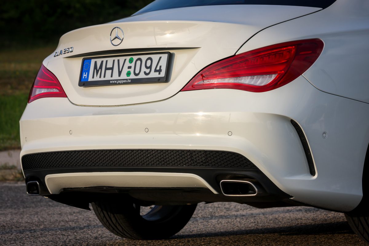 MERCEDES-BENZ CLA 250