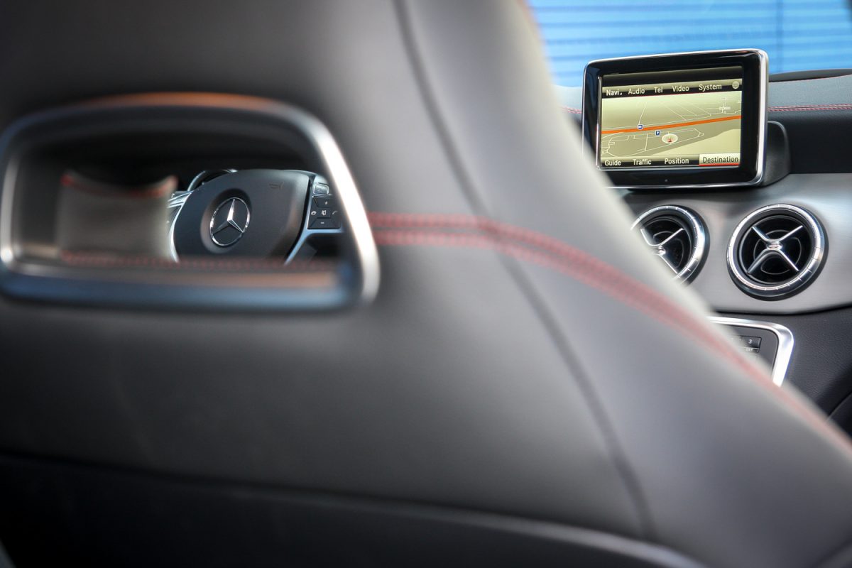 MERCEDES-BENZ CLA 250