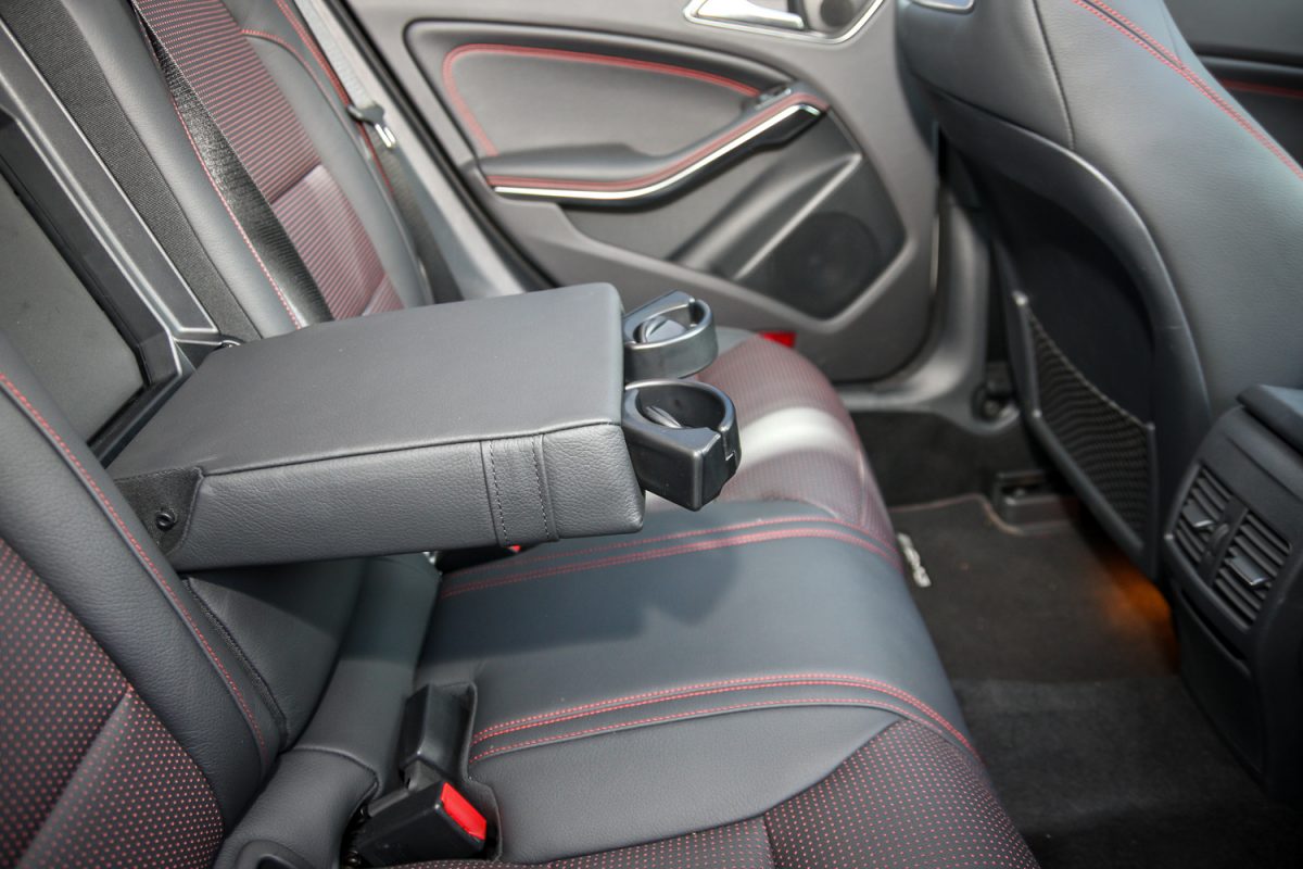 MERCEDES-BENZ CLA 250