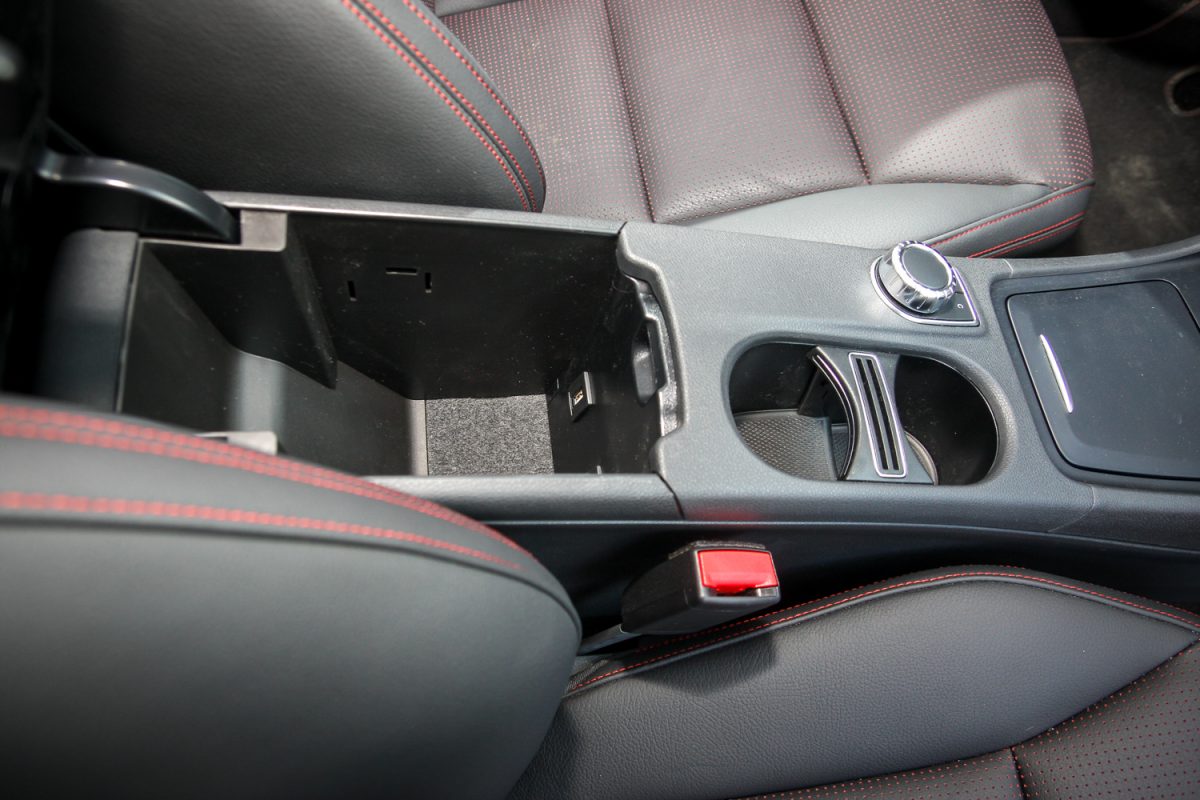 MERCEDES-BENZ CLA 250