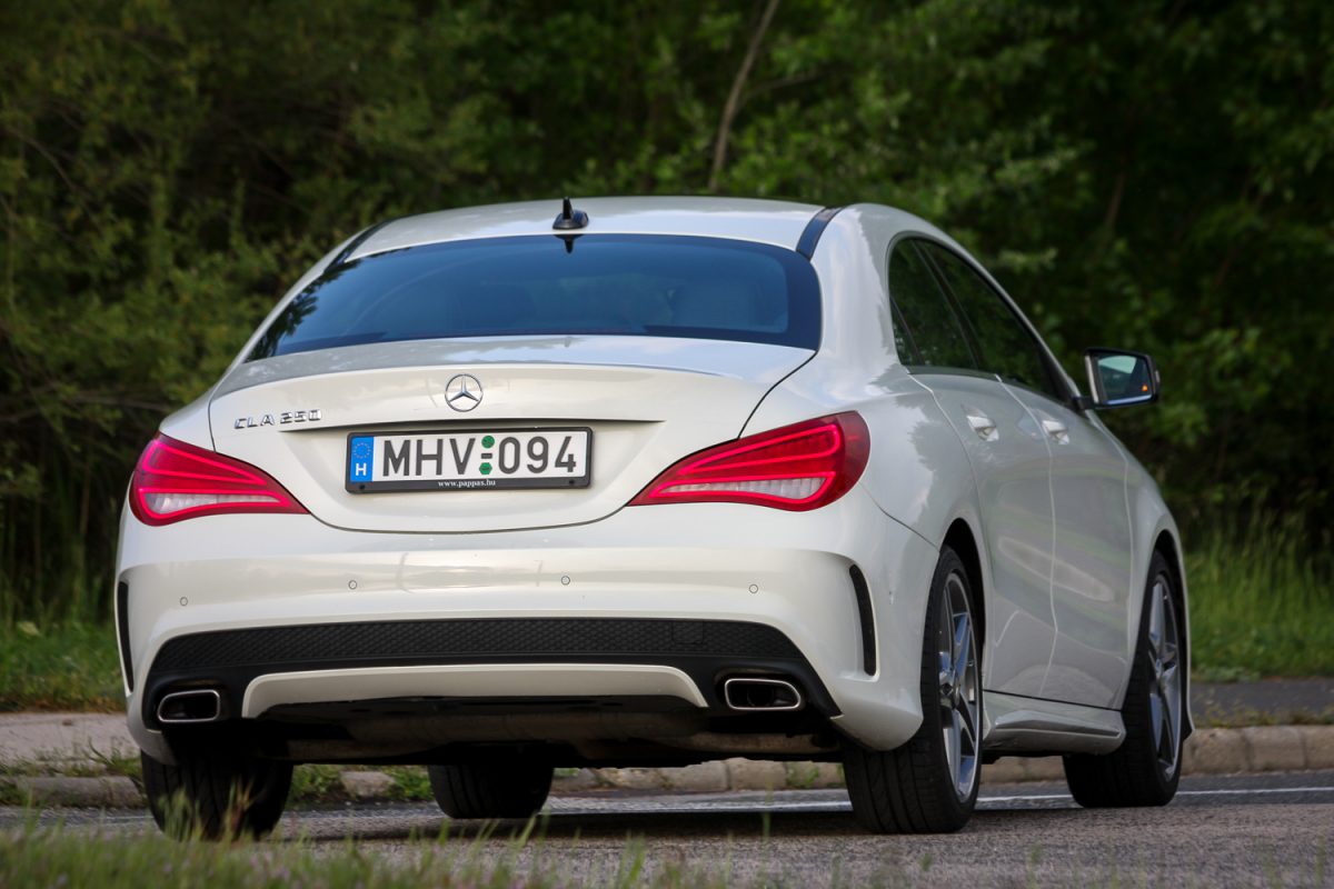 MERCEDES-BENZ CLA 250