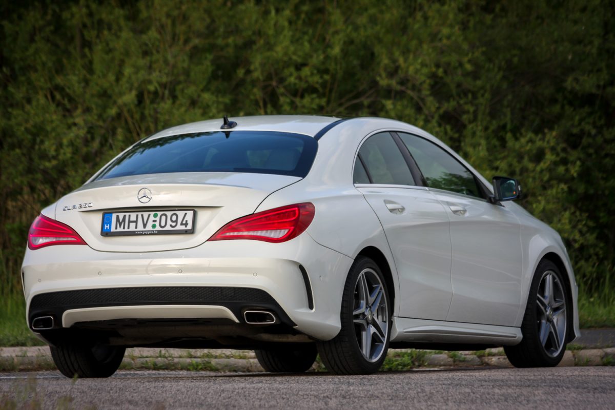 MERCEDES-BENZ CLA 250