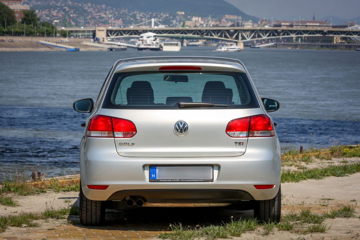 VOLKSWAGEN GOLF VI