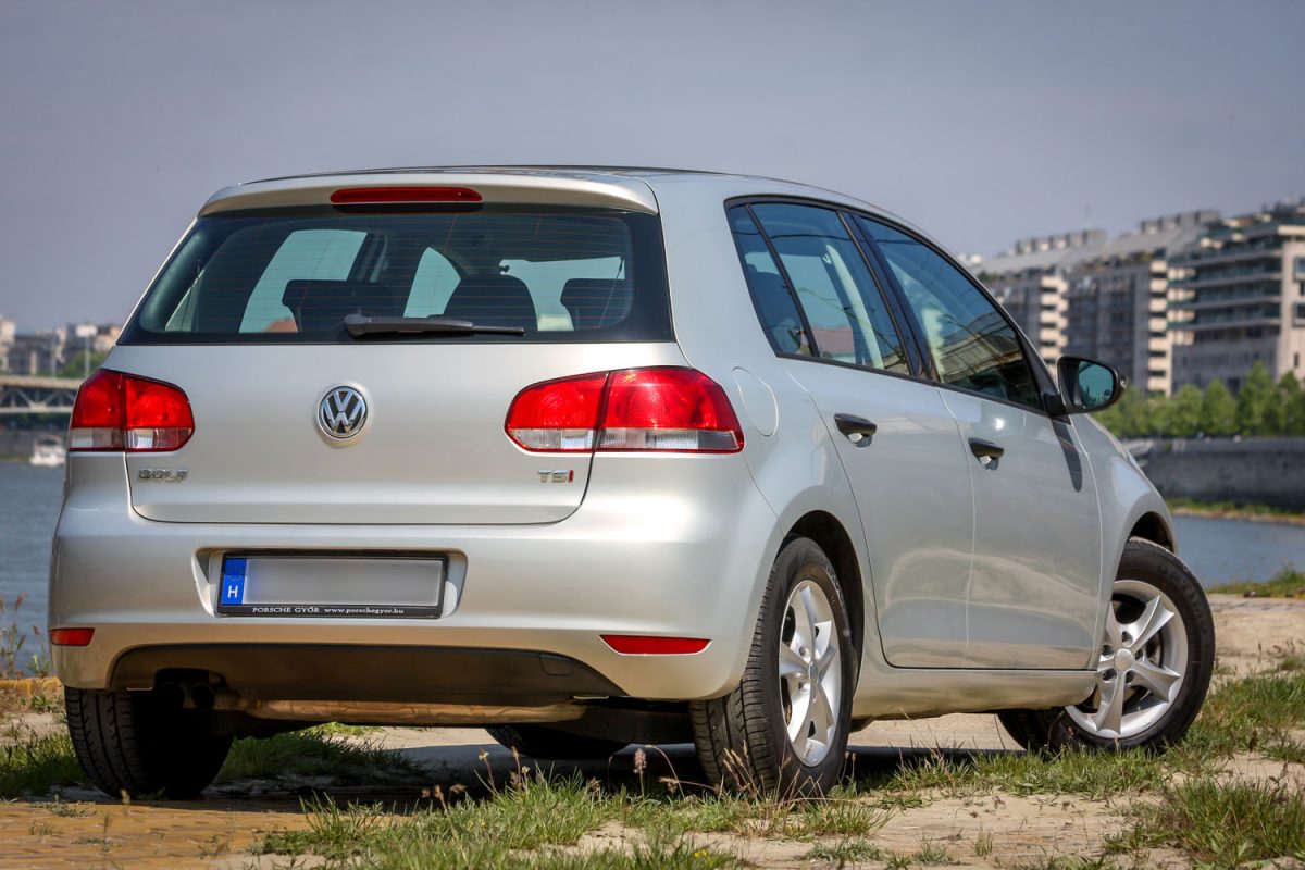 VOLKSWAGEN GOLF VI