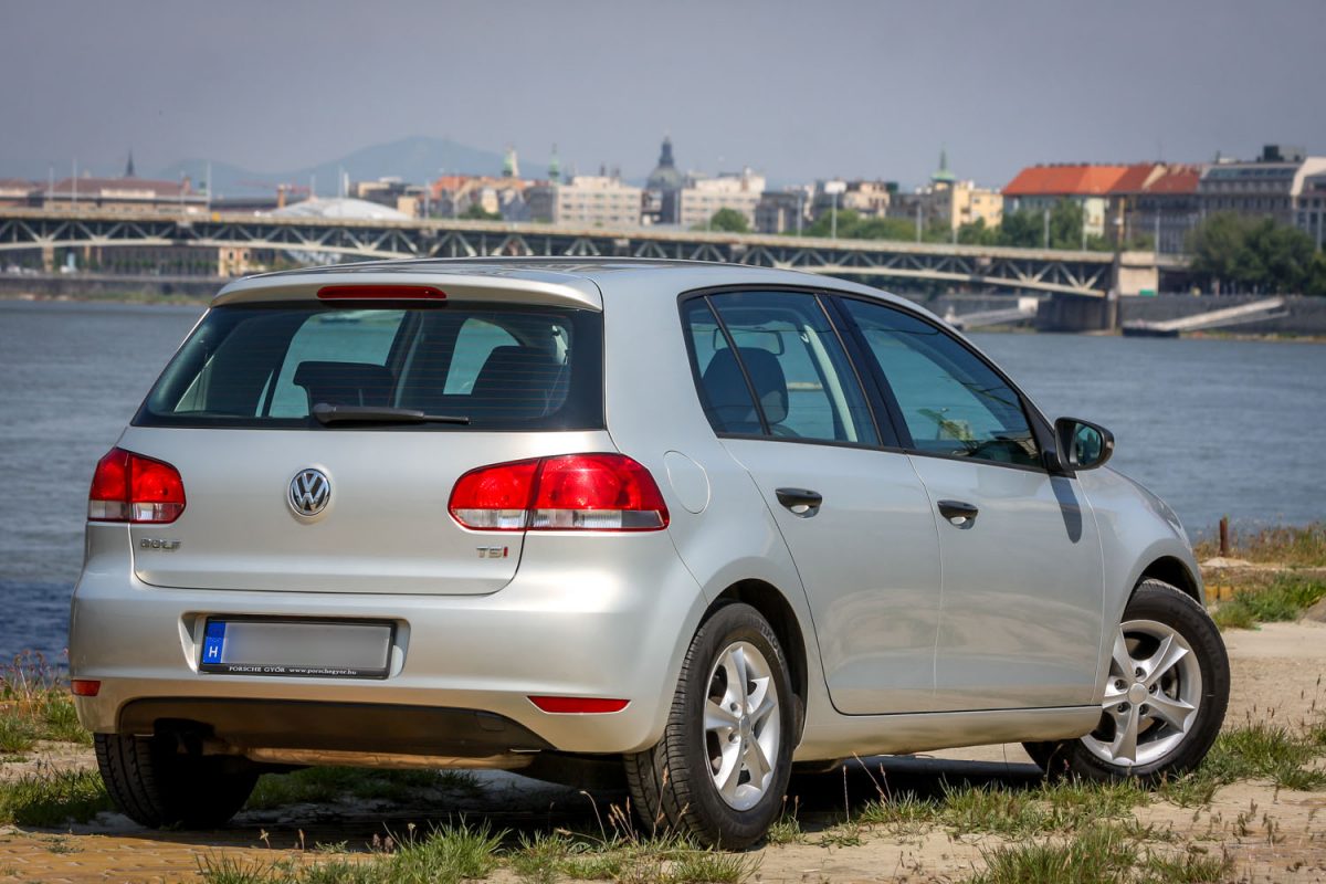 VOLKSWAGEN GOLF VI