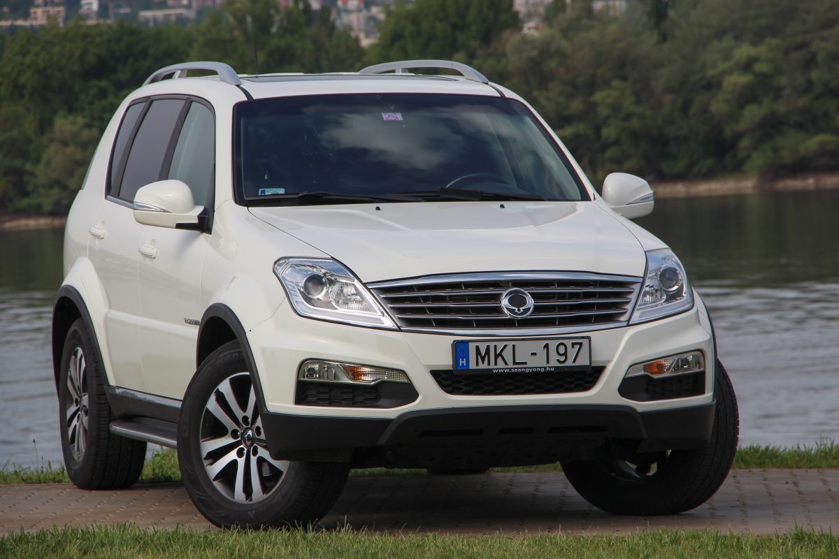 SSANGYONG REXTON