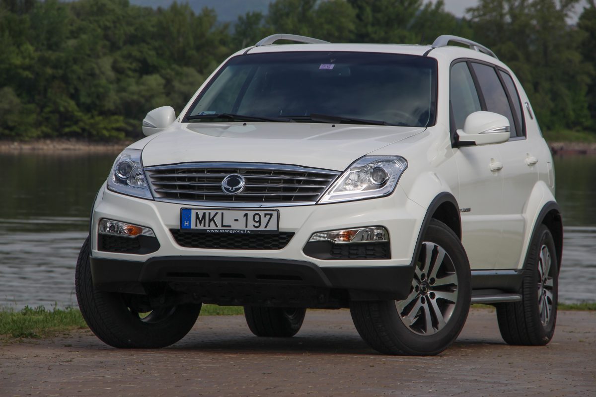 SSANGYONG REXTON