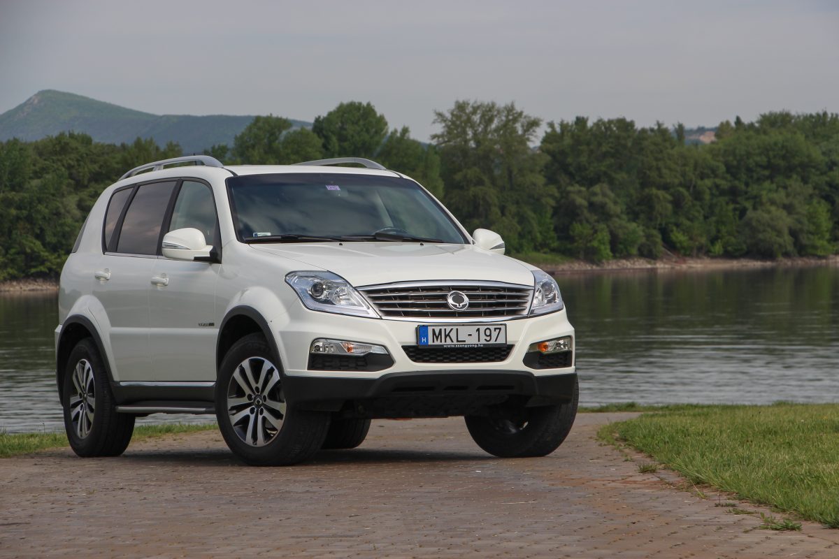 SSANGYONG REXTON