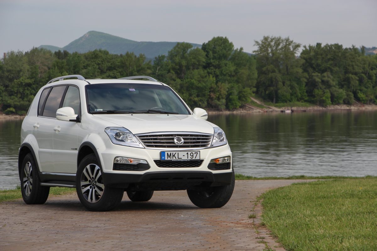 SSANGYONG REXTON